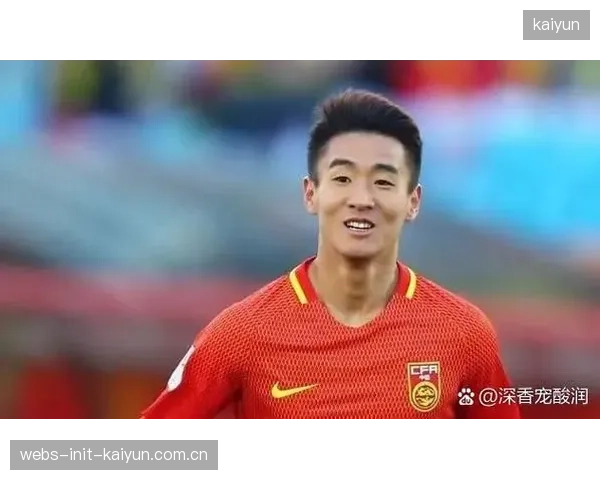 新生代后卫集体上位,朱辰杰与毛伟杰展现未来国足防线核心潜力。